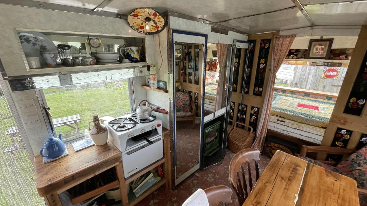 2 X Double Bed Glamping Wagon At Dalby Forest Scarborough Exterior photo